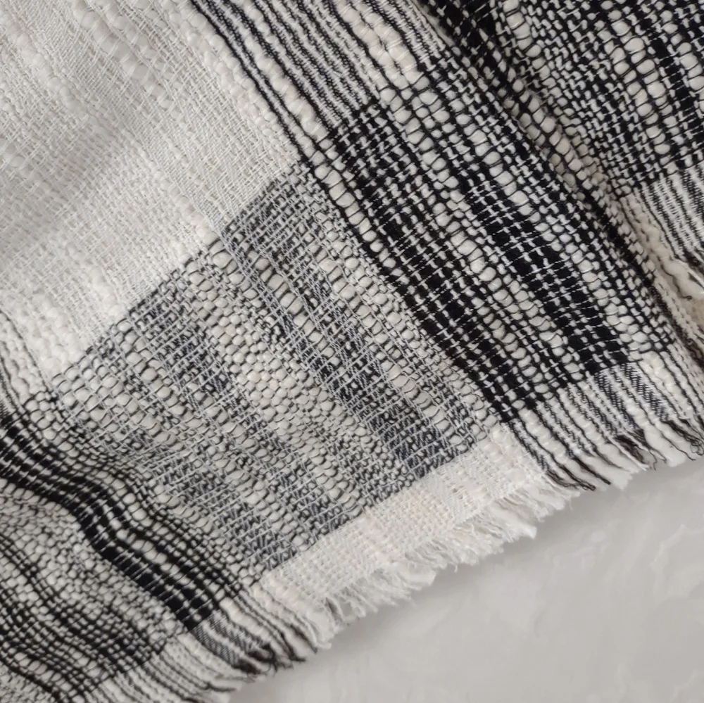 New 🎀 Loft infinity scarf plaid Tartan Knit - Picture 2 of 6